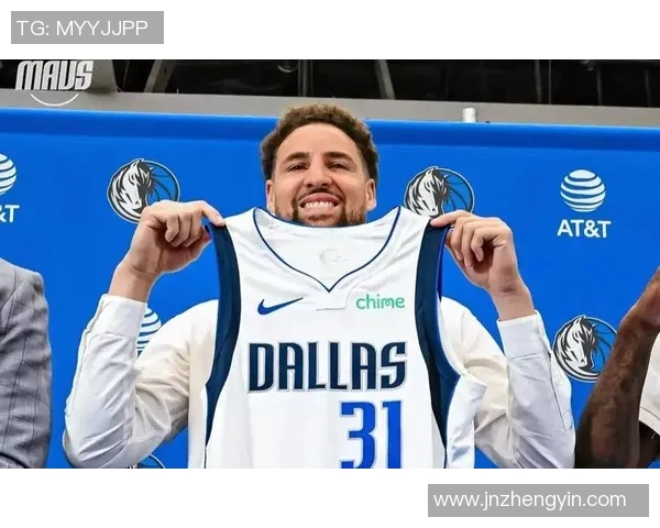 克莱汤普森状态低迷六投零中成为独行侠防守的薄弱环节 克莱汤普森状态低迷六投零中成为独行侠防守的薄弱环节